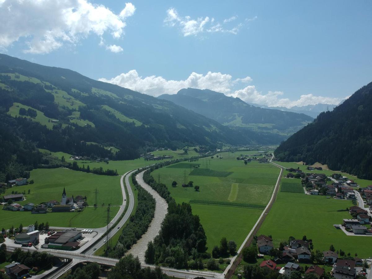 Gasthof Zum Lowen Aschau Im Zillertal Zewnętrze zdjęcie